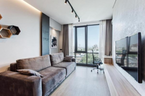 LUXURY APT Chkalov Tower - free GYM